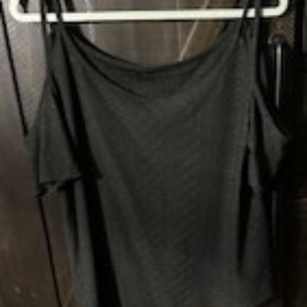 Women's plus cold shoulder tunic top